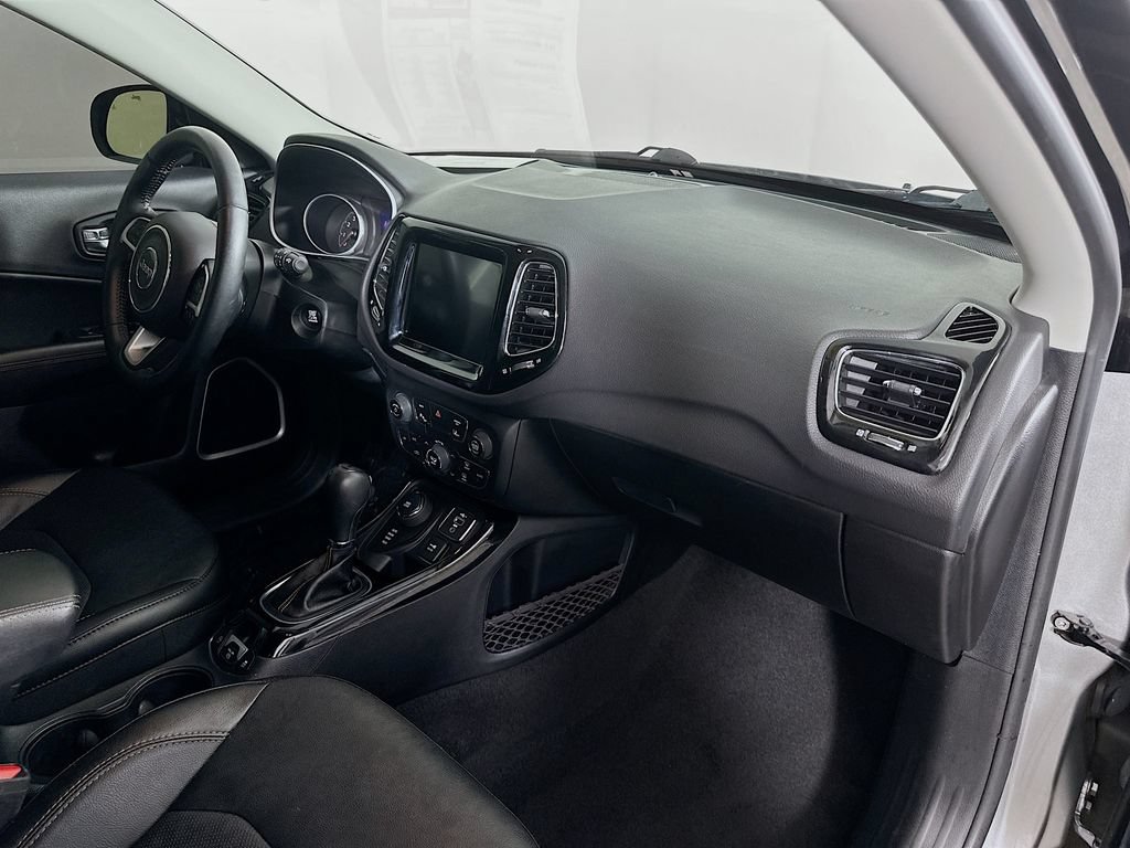 Certified 2021 Jeep Compass Limited AWD/4WD image 39
