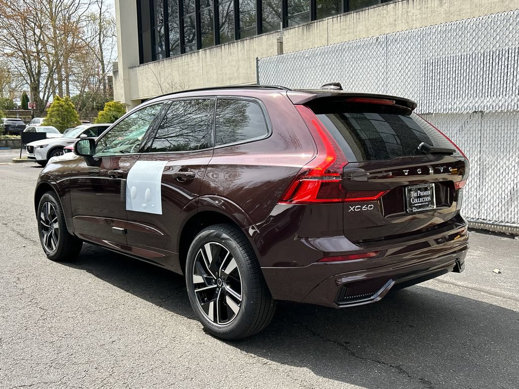 New 2026 Volvo XC60 B5 Plus w/ Climate Package AWD/4WD image 4