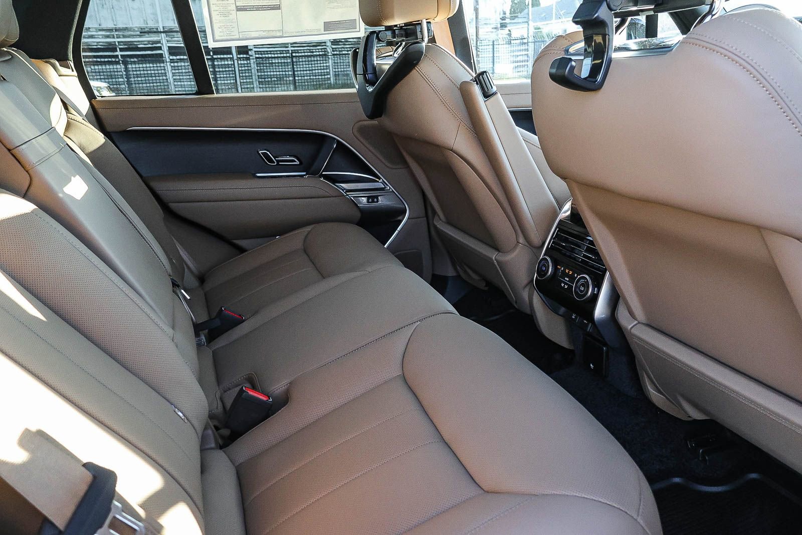 New 2026 Land Rover Range Rover SE image 20