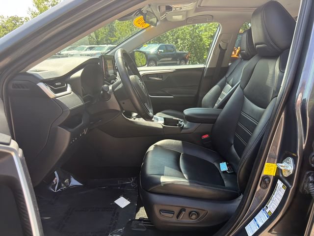 Used 2020 Toyota RAV4 XLE Premium AWD/4WD image 24