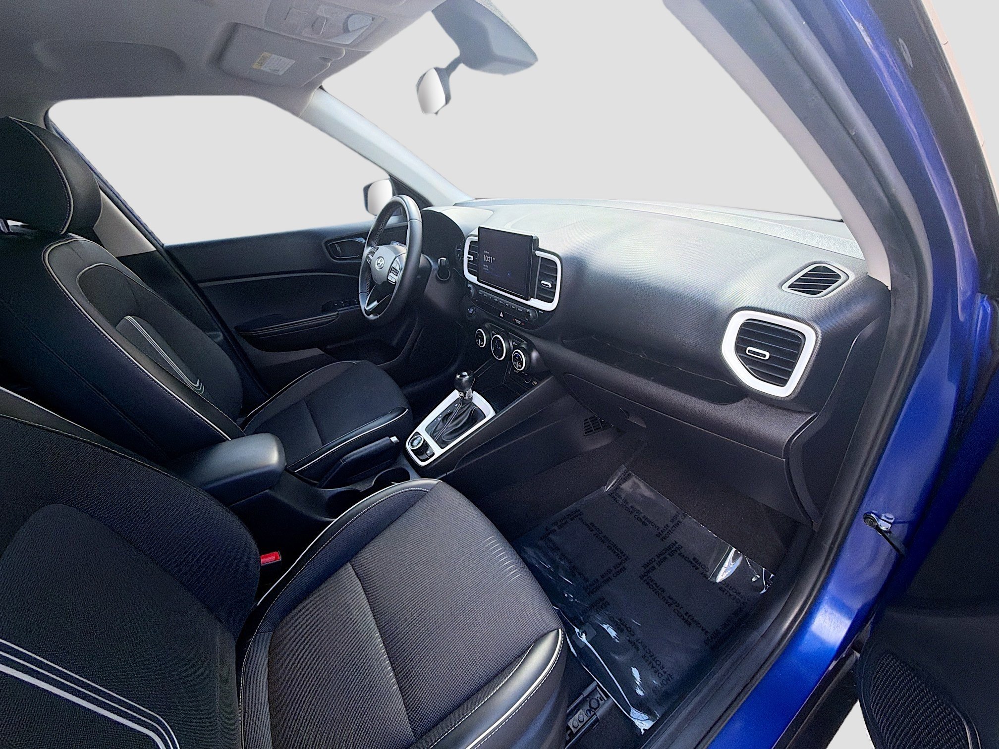 Used 2022 Hyundai Venue Limited FWD image 32