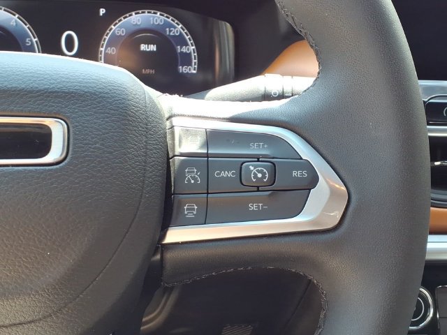 Certified 2025 Jeep Compass Limited w/ Elite Group AWD/4WD image 18