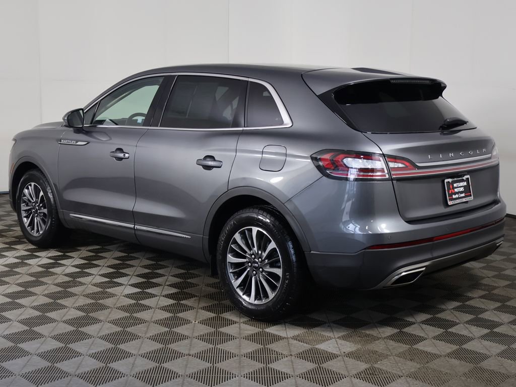 Used 2023 Lincoln Nautilus FWD w/ Premium Package image 9
