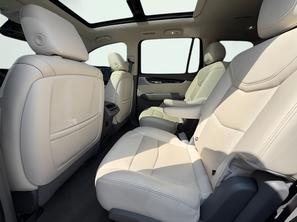 Used 2020 Cadillac XT6 Premium Luxury FWD image 18