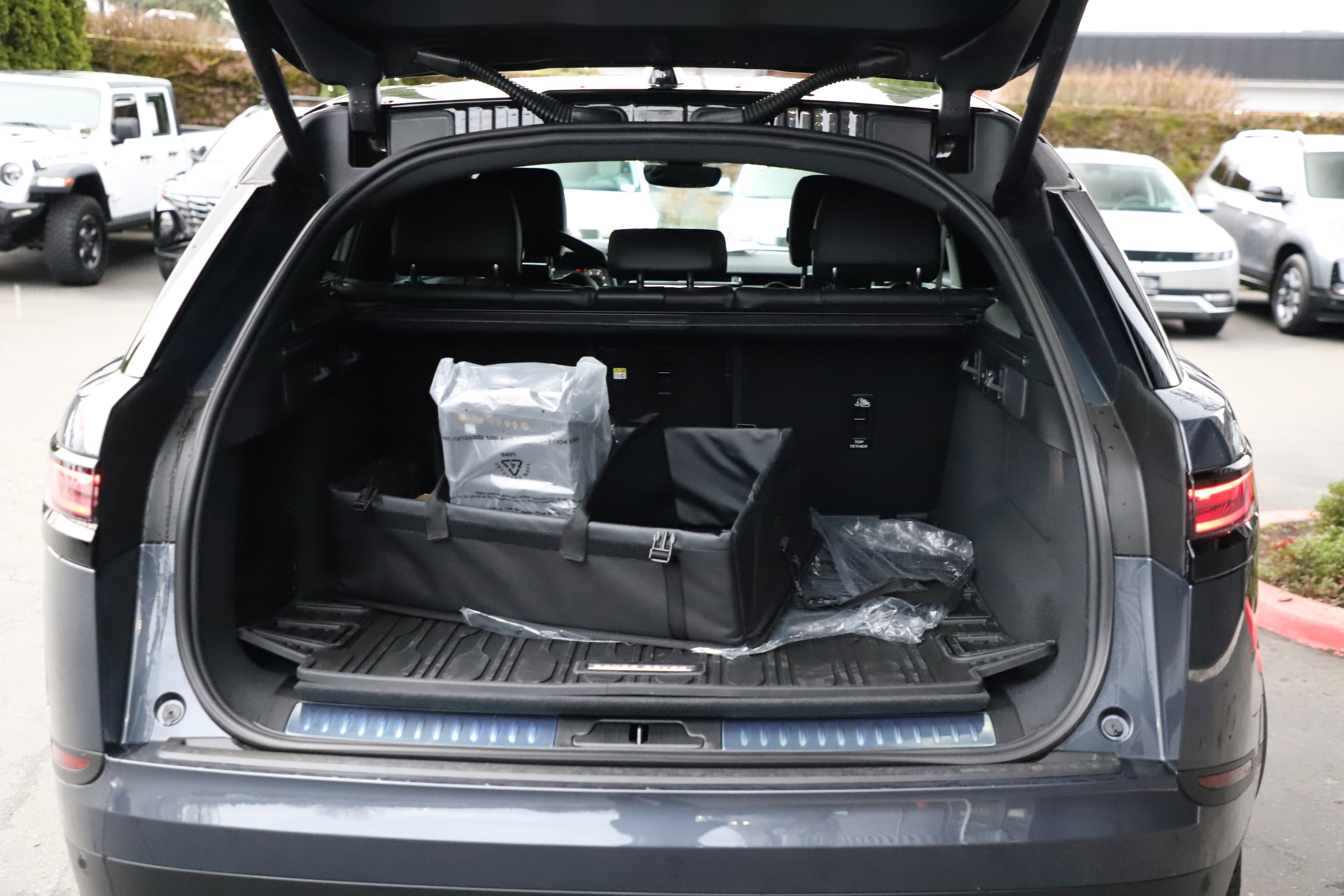 New 2026 Land Rover Range Rover Velar S image 15