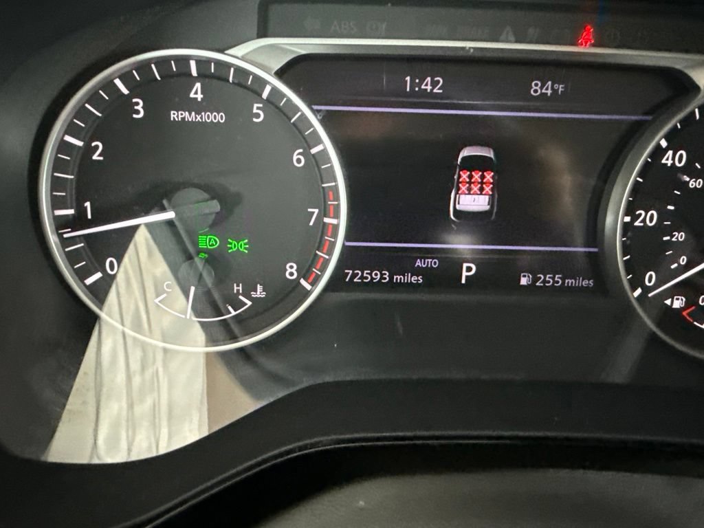 Used 2023 Nissan Pathfinder SL AWD/4WD image 18