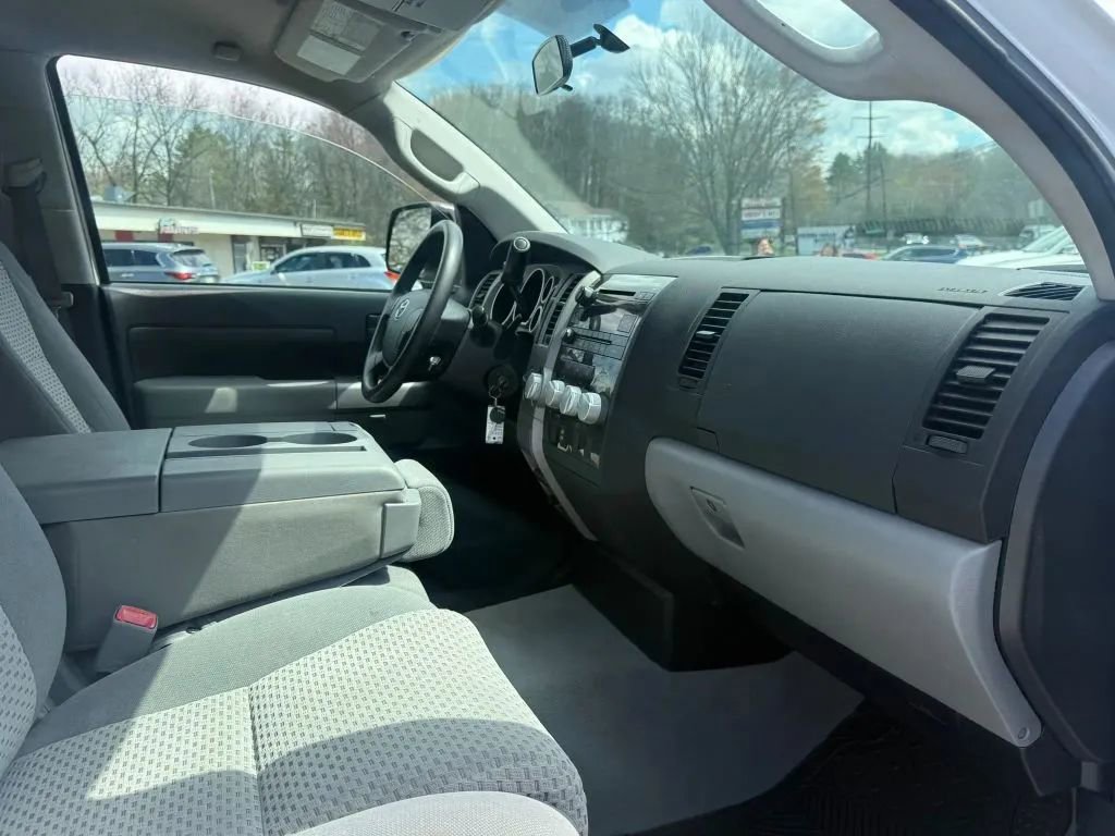 Used 2010 Toyota Tundra 4x4 Double Cab image 20