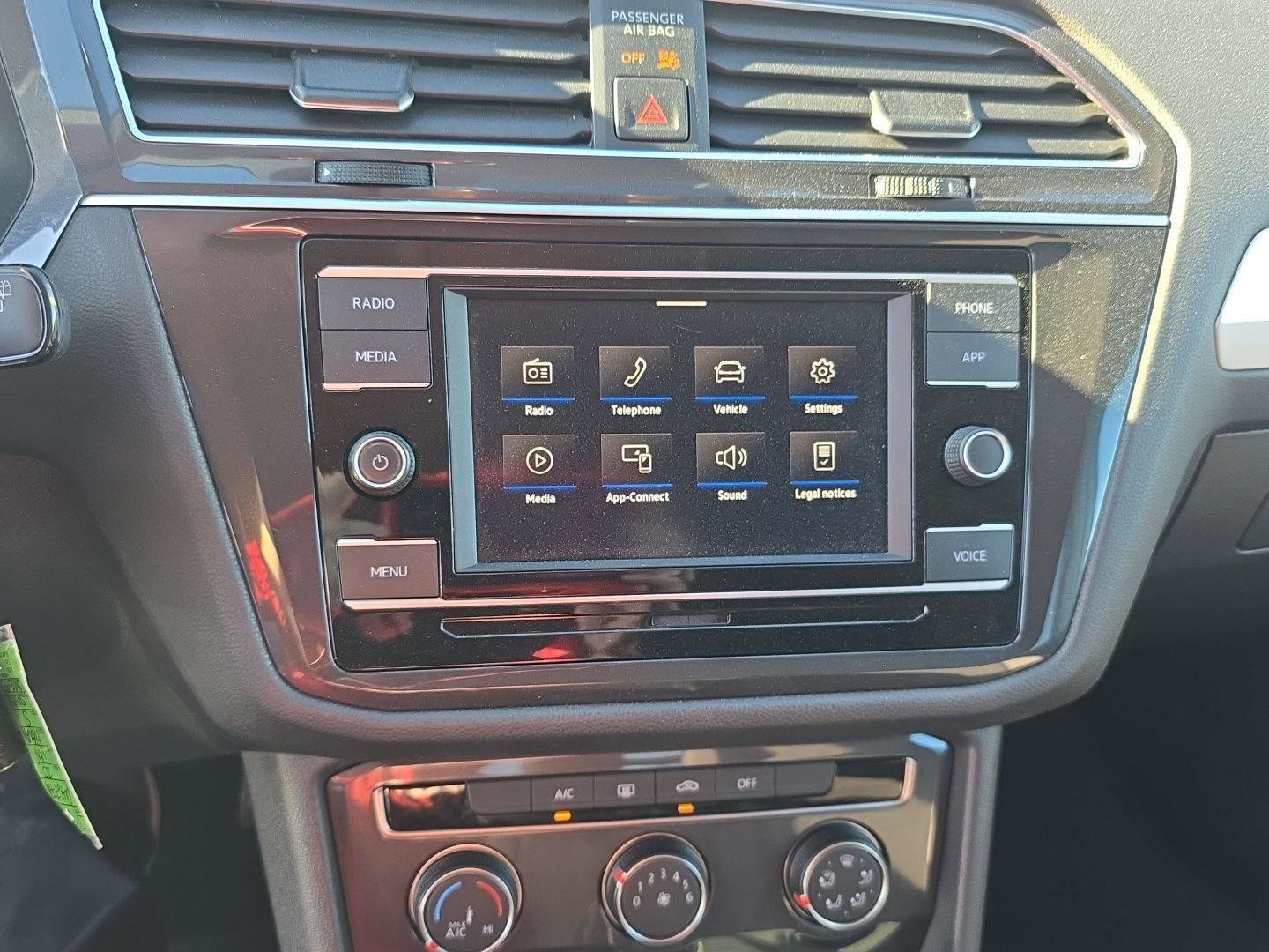 Used 2020 Volkswagen Tiguan S image 19