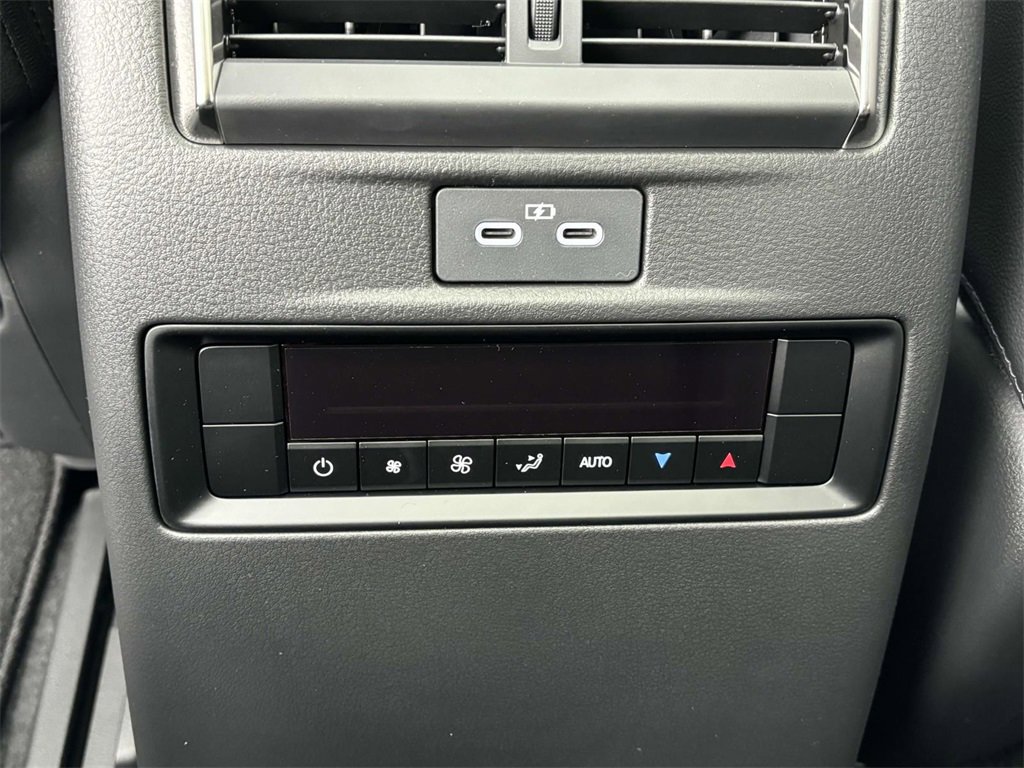 New 2025 MAZDA CX-70 Plug-In Hybrid w/ Premium Pkg image 30