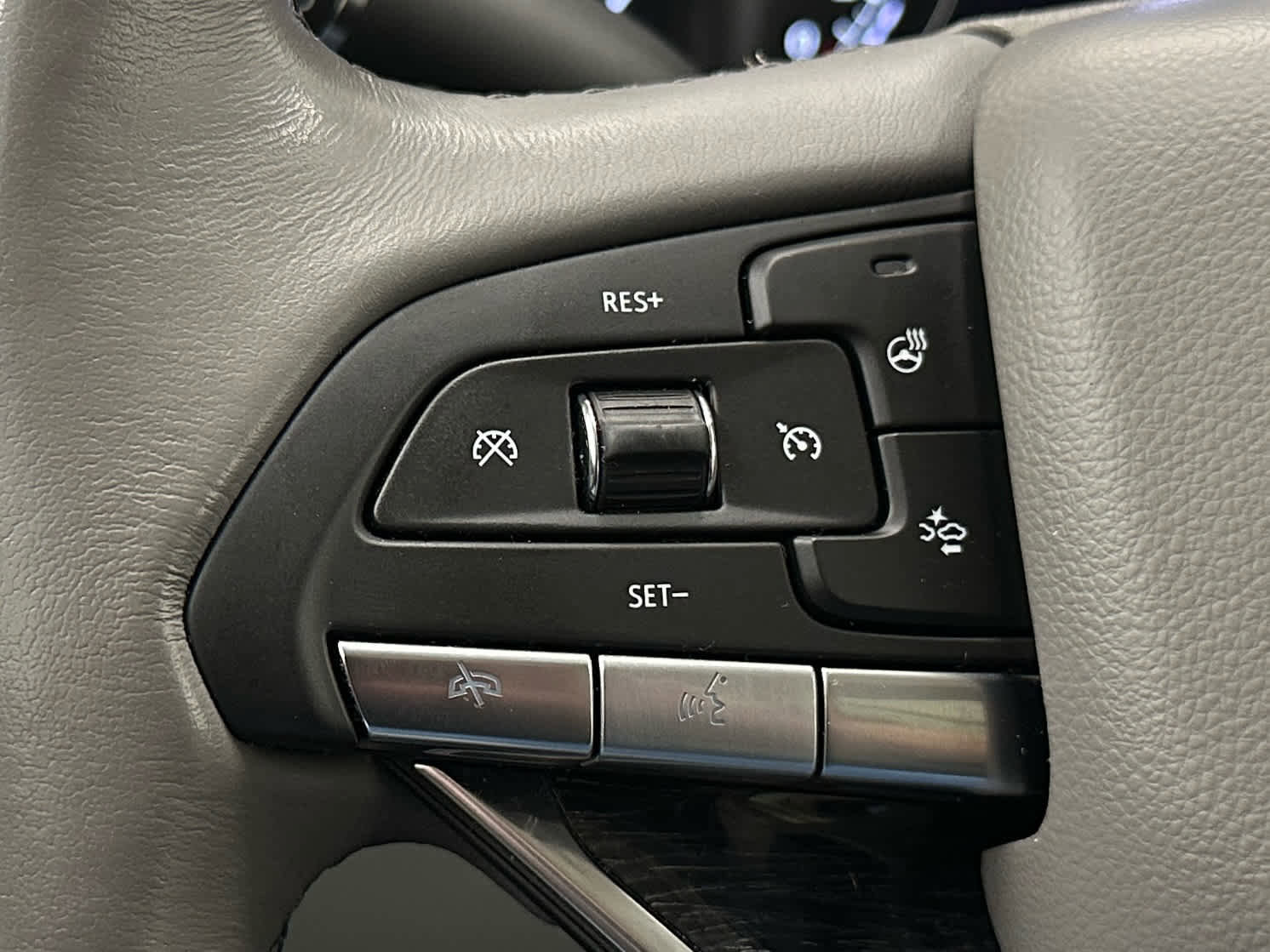 Used 2023 Cadillac XT6 Premium Luxury w/ Technology Package image 27