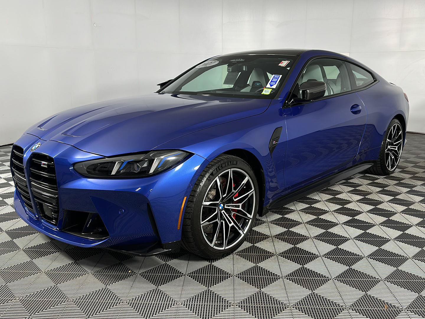 Used 2027 BMW M4 xDrive Competition w/ M Carbon Exterior Package AWD/4WD image 4