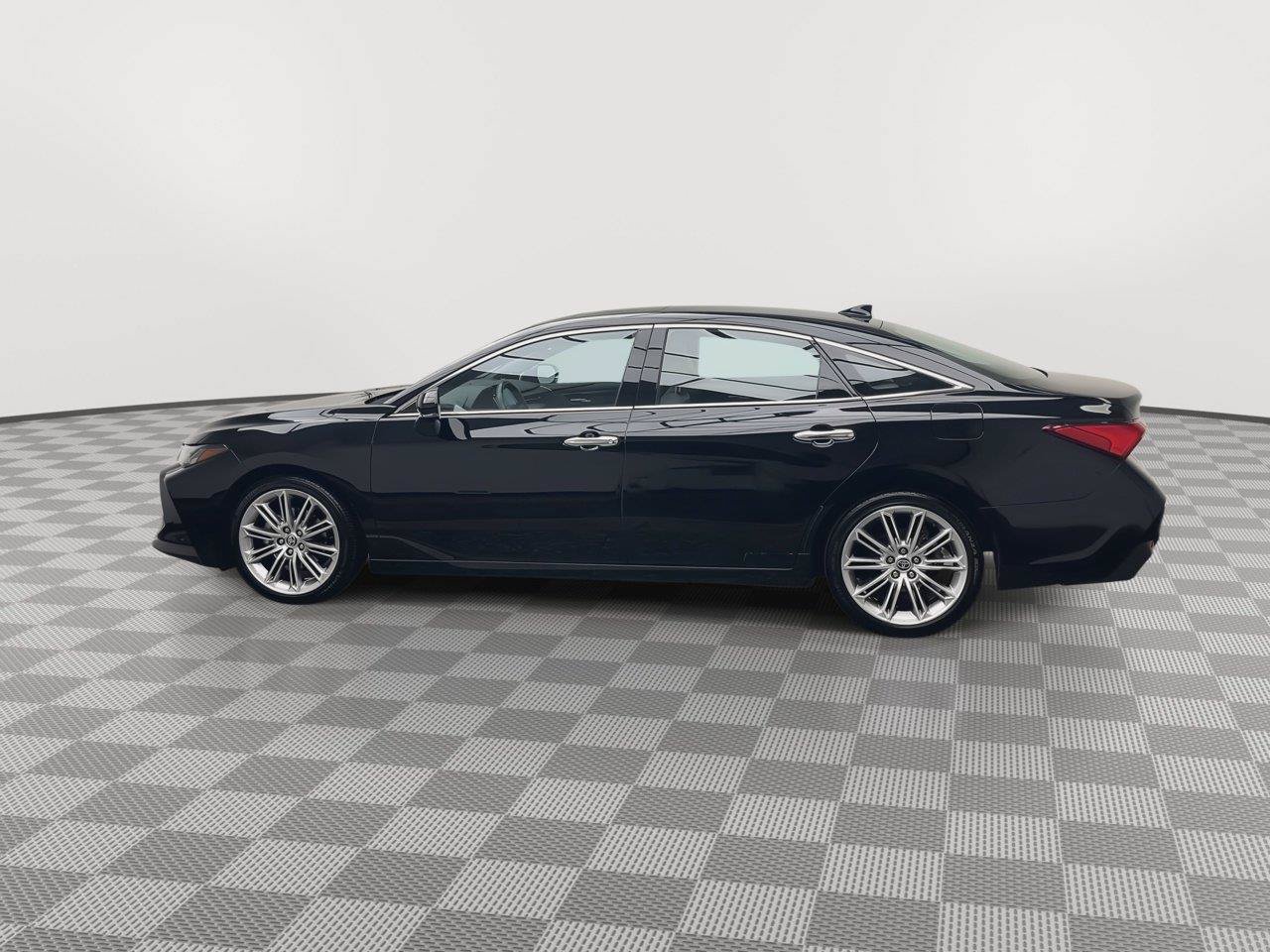 Used 2021 Toyota Avalon Limited w/ Advanced Safety Package FWD image 36