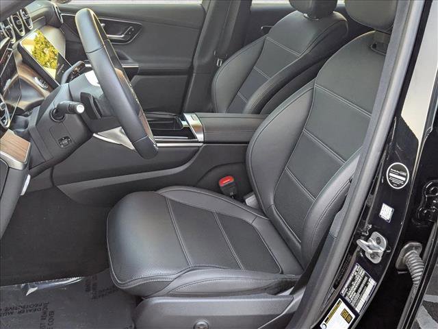 Used 2025 Mercedes-Benz GLC 300 4MATIC image 15