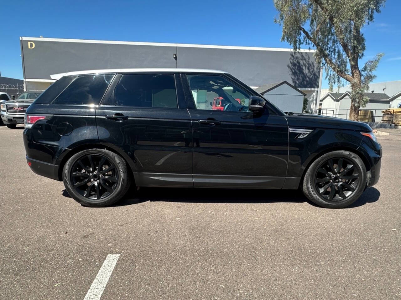 Used 2016 Land Rover Range Rover Sport HSE image 4