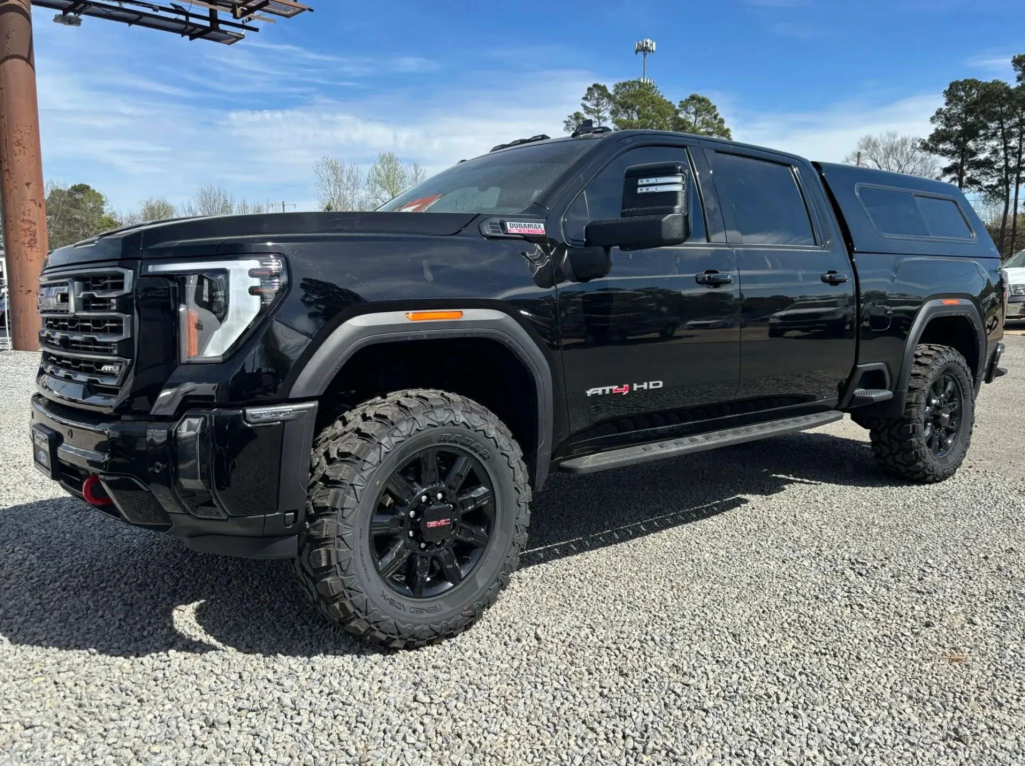 Used 2024 GMC Sierra 2500 AT4 w/ AT4 Premium Plus Package image 3