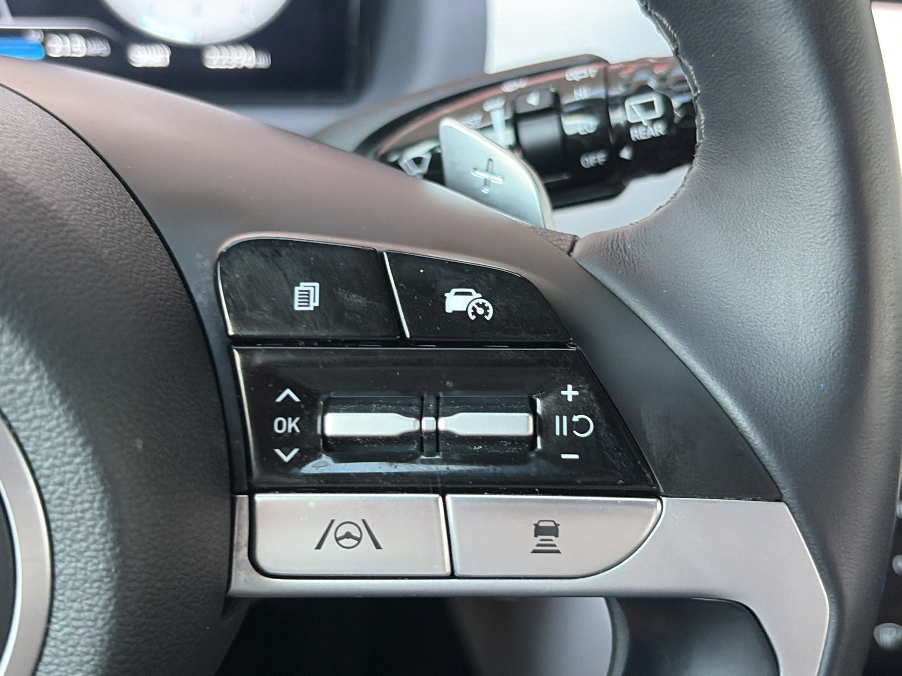 Certified 2024 Hyundai Tucson Limited FWD image 24