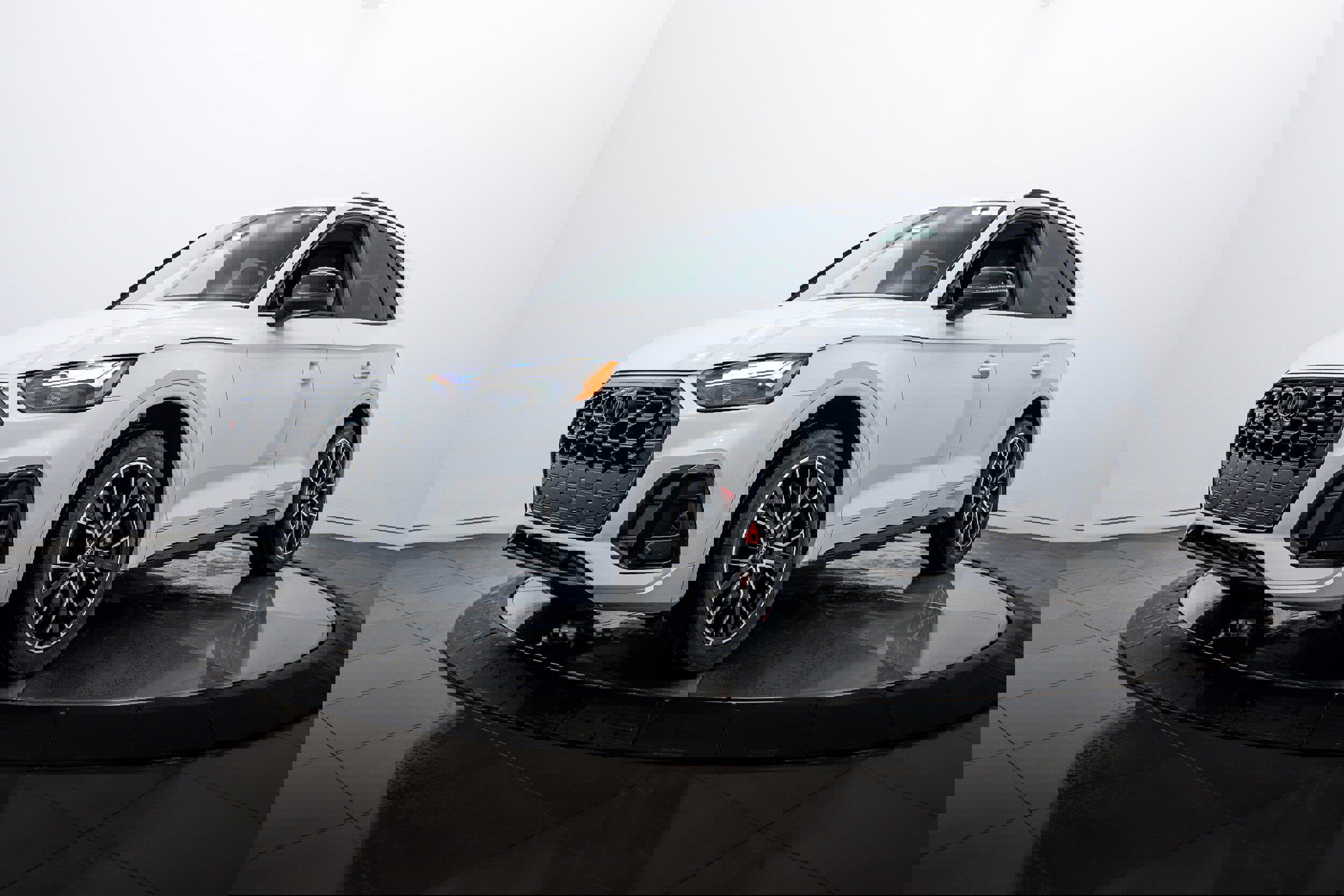 Certified 2024 Audi SQ5 Premium Plus w/ Premium Plus Package image 6