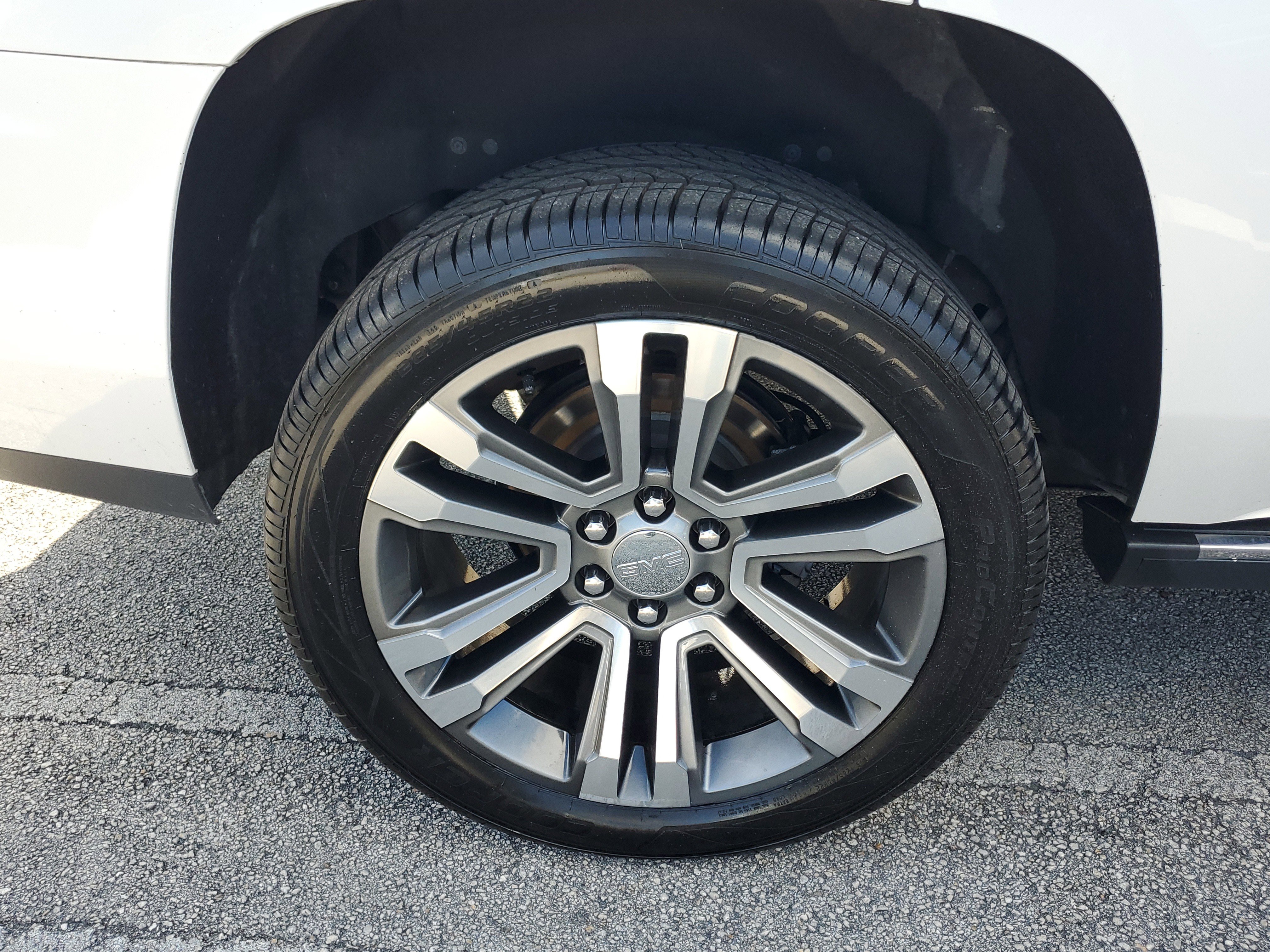 Used 2019 GMC Yukon Denali w/ Denali Ultimate Package image 7