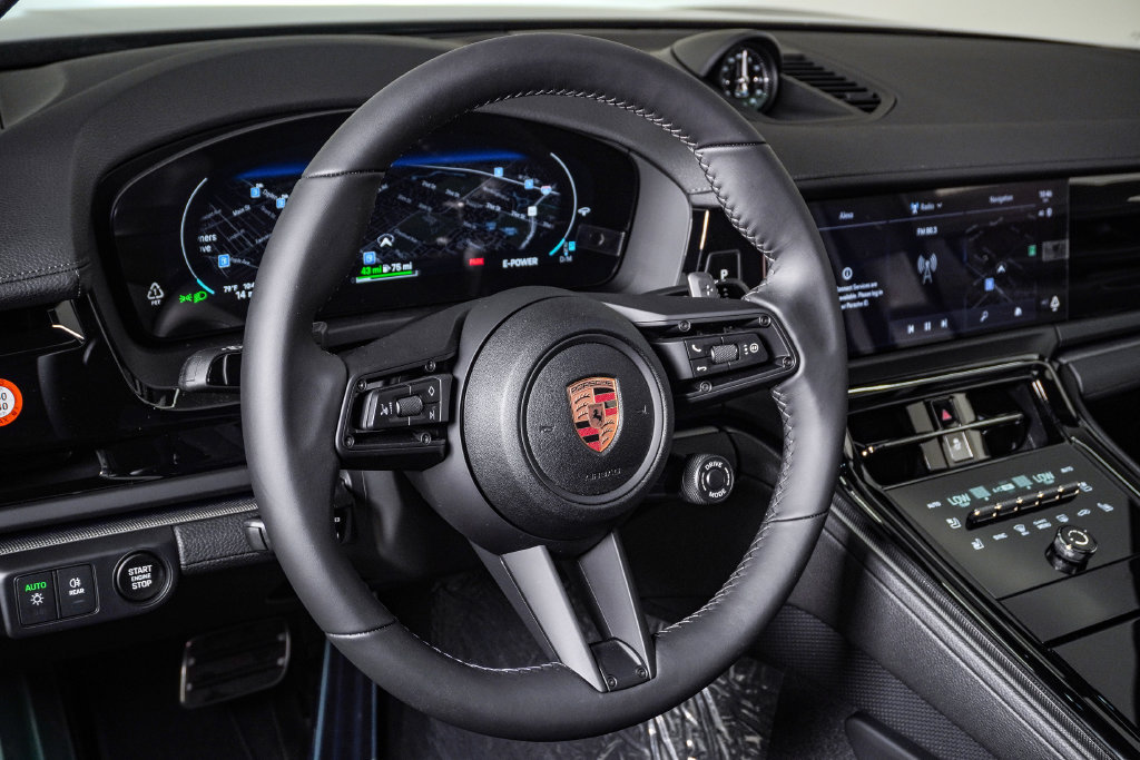 New 2026 Porsche Panamera 4 E-Hybrid AWD/4WD image 19