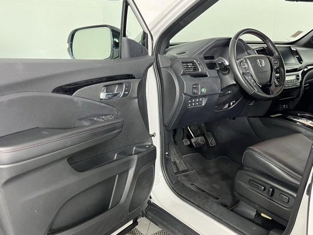 Used 2023 Honda Ridgeline Black Edition image 24