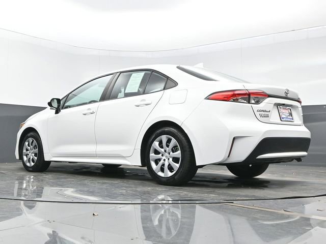 Used 2022 Toyota Corolla LE image 22