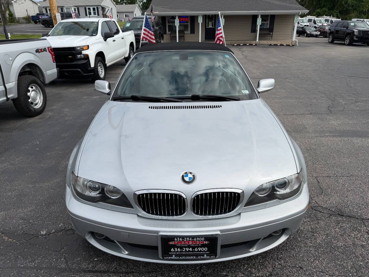 Used 2004 BMW 330Ci Convertible RWD image 3