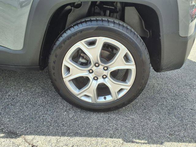 Certified 2022 Jeep Renegade Limited AWD/4WD image 8