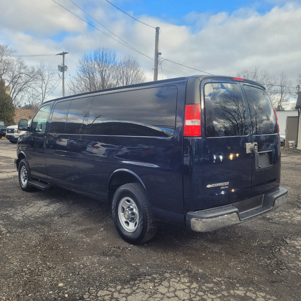 Used 2015 Chevrolet Express 3500 LT w/ LT Preferred Equipment Group image 6