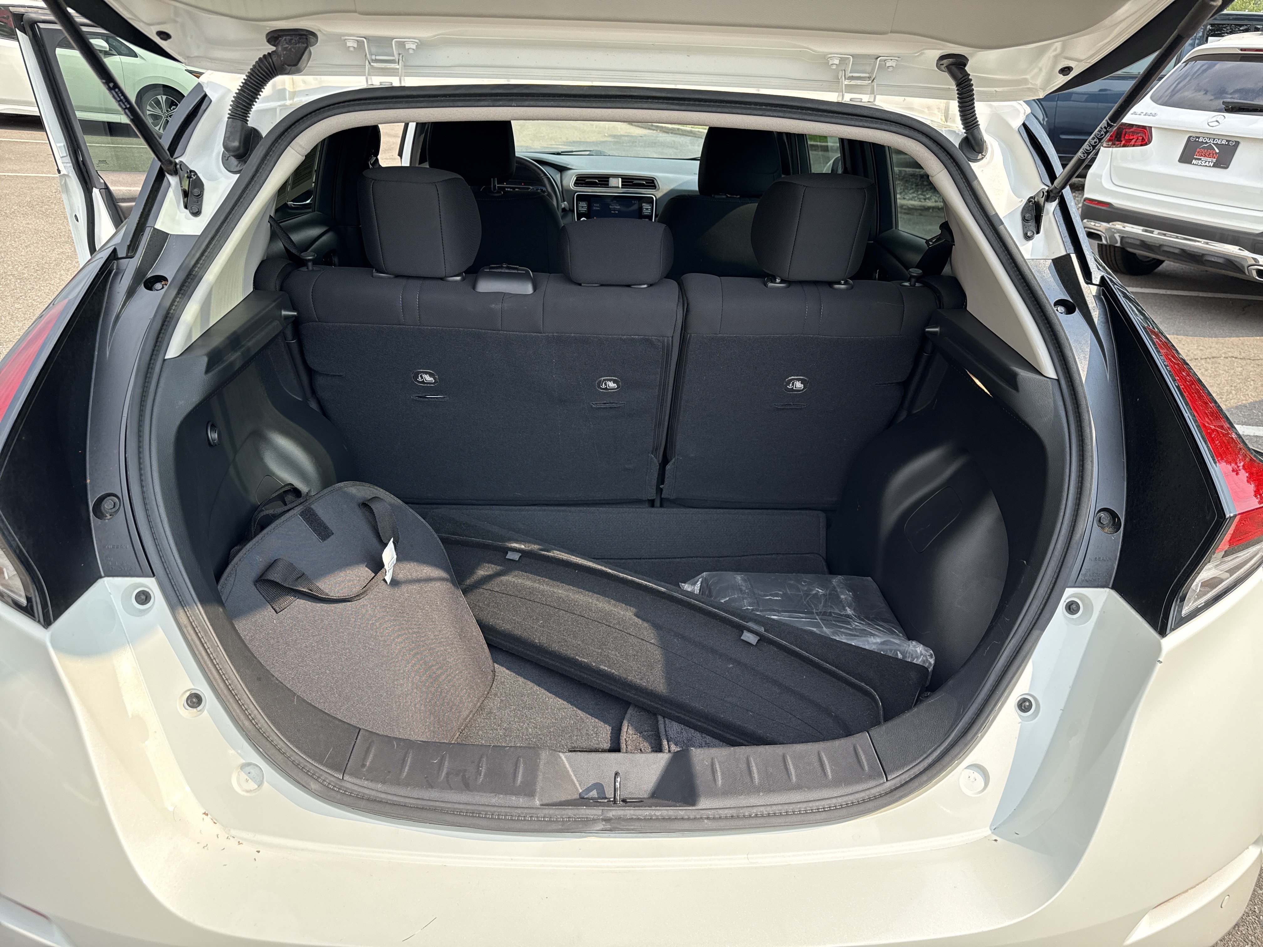 Certified 2025 Nissan Leaf SV Plus FWD image 14