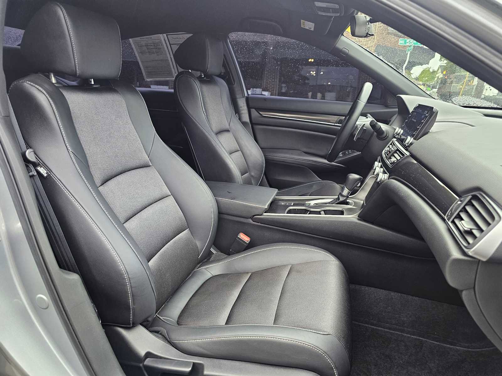 Used 2019 Honda Accord Sport image 11