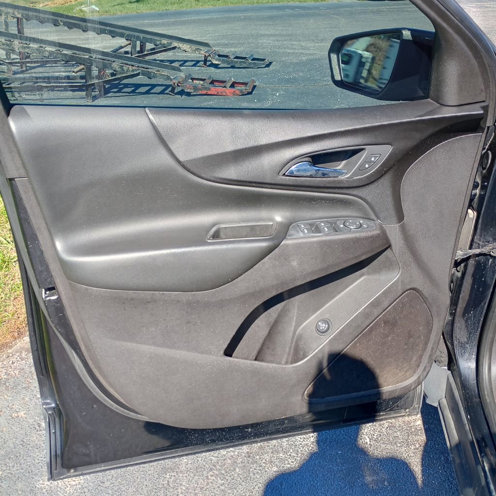 Used 2020 Chevrolet Equinox LT image 11