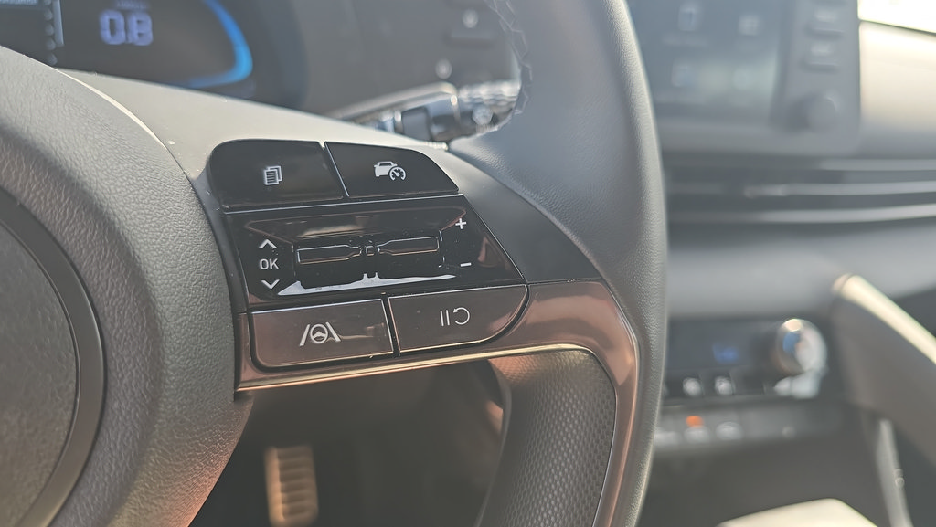 Certified 2026 Hyundai Elantra Sport FWD image 24