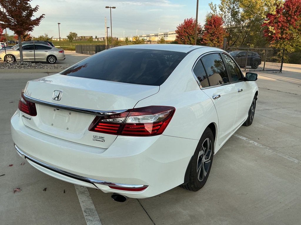 Used 2017 Honda Accord LX image 10