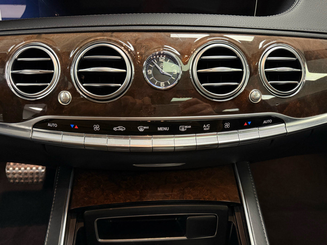 Used 2018 Mercedes-Benz S 560 Sedan image 16