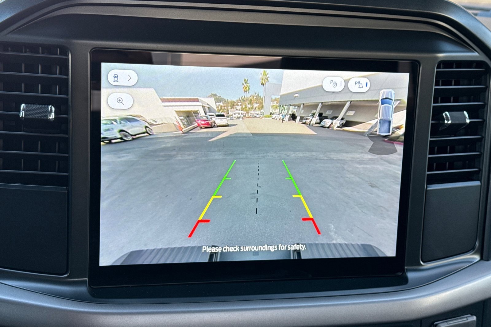 New 2025 Ford F150 XL w/ Equipment Group 103A High image 17