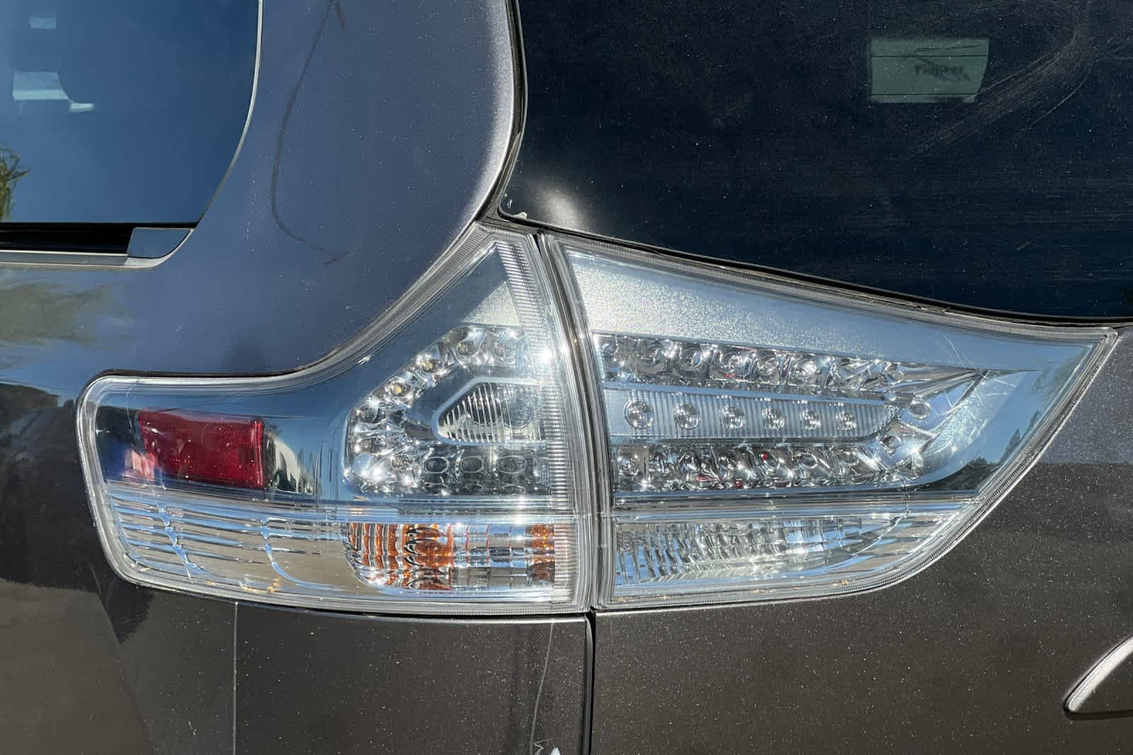 Used 2015 Toyota Sienna SE w/ SE Preferred Package FWD image 36