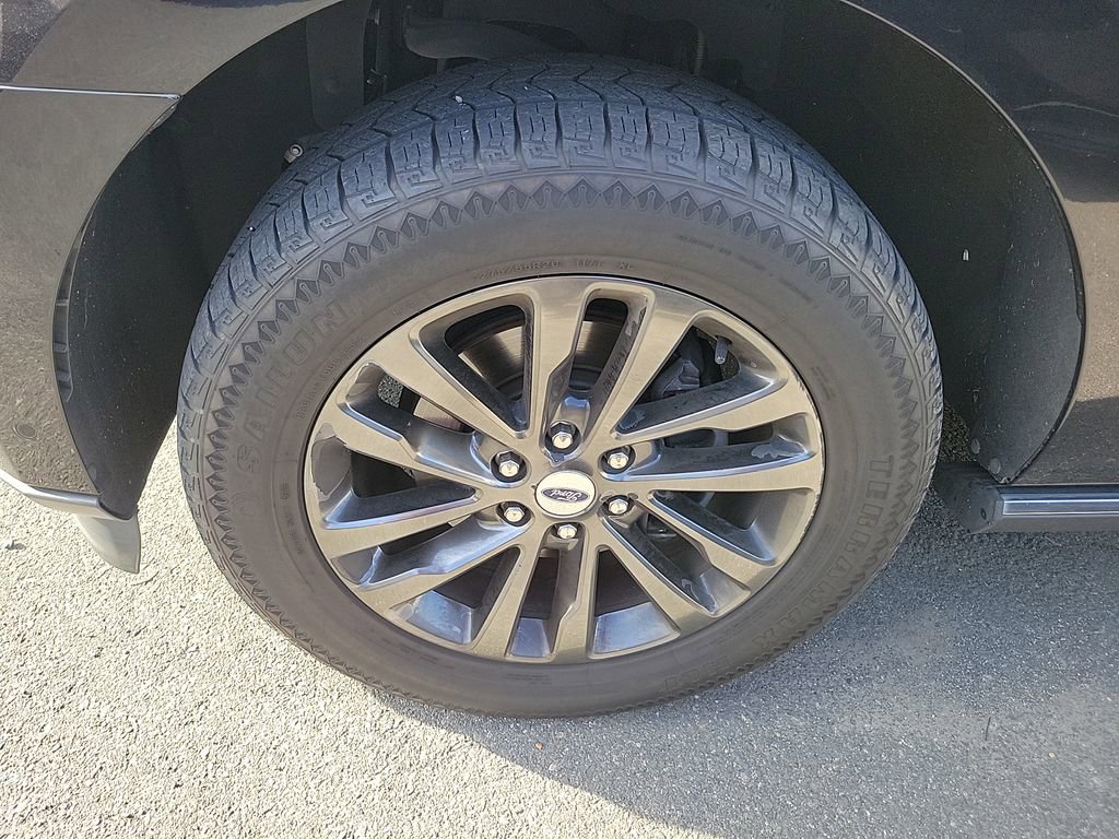 Used 2019 Ford Expedition Max Limited w/ Equipment Group 301A image 9