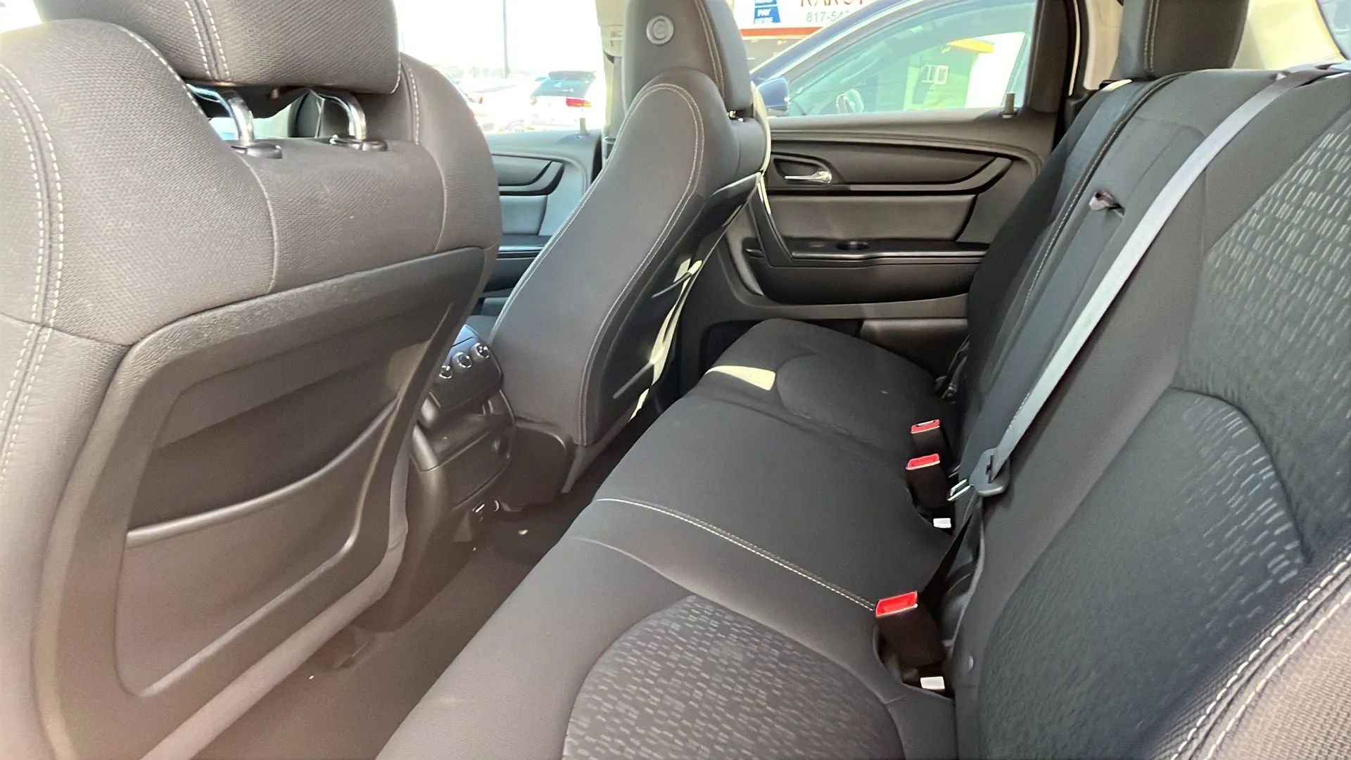 Used 2014 GMC Acadia SLE image 5