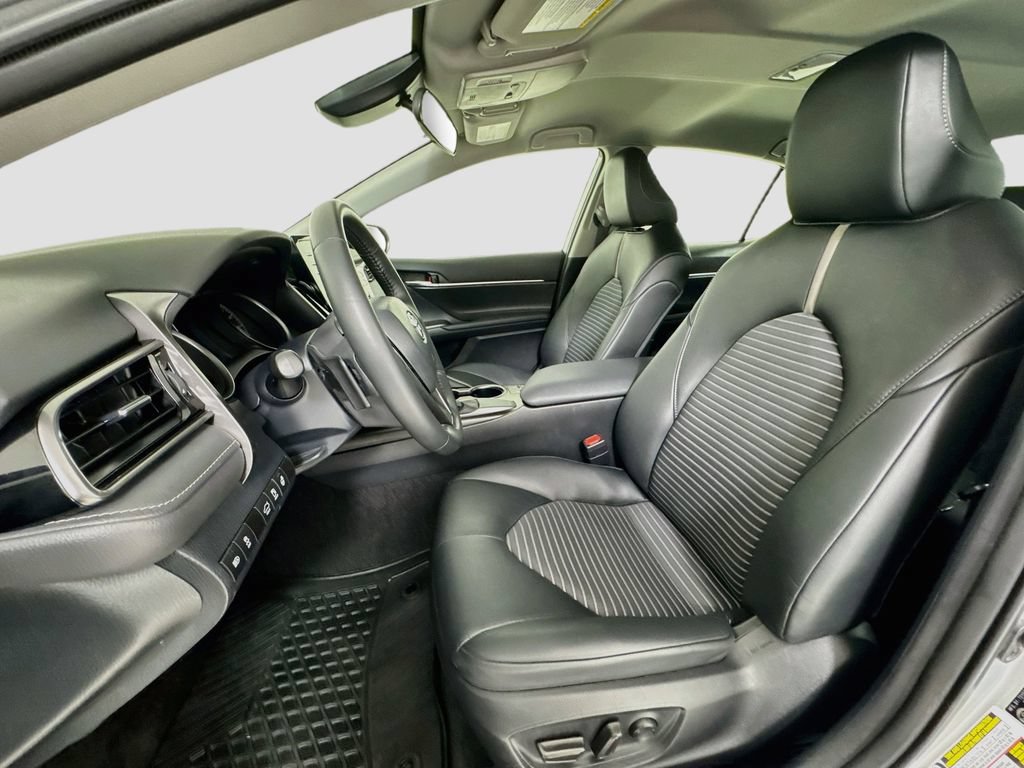 Used 2024 Toyota Camry SE FWD image 12