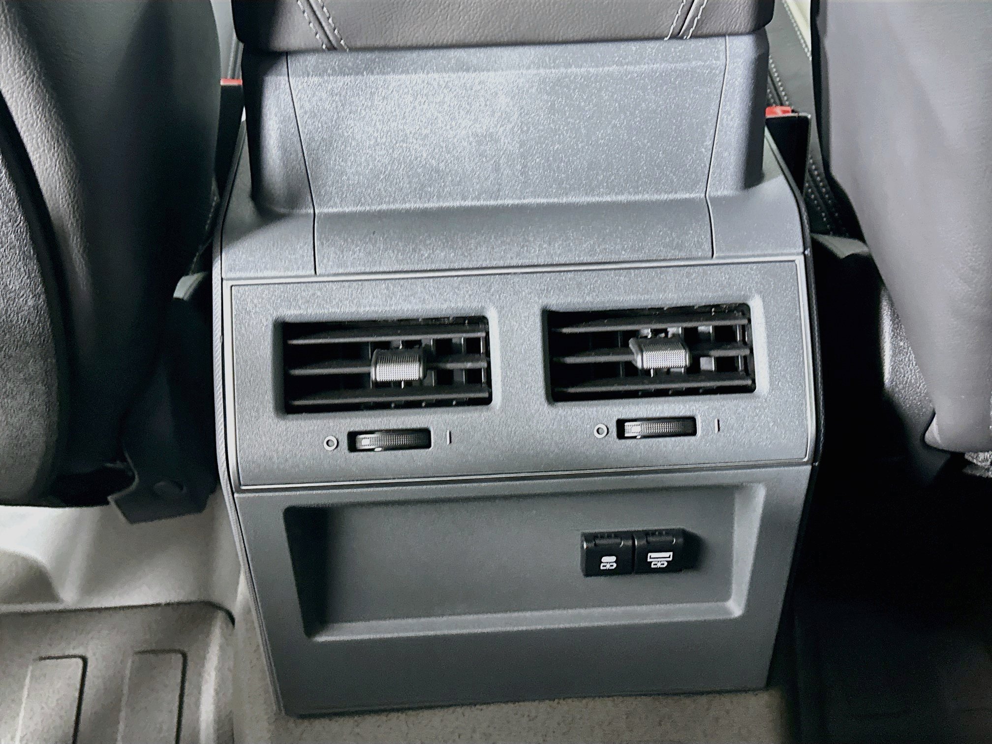 New 2025 INEOS Grenadier Station Wagon AWD/4WD image 38