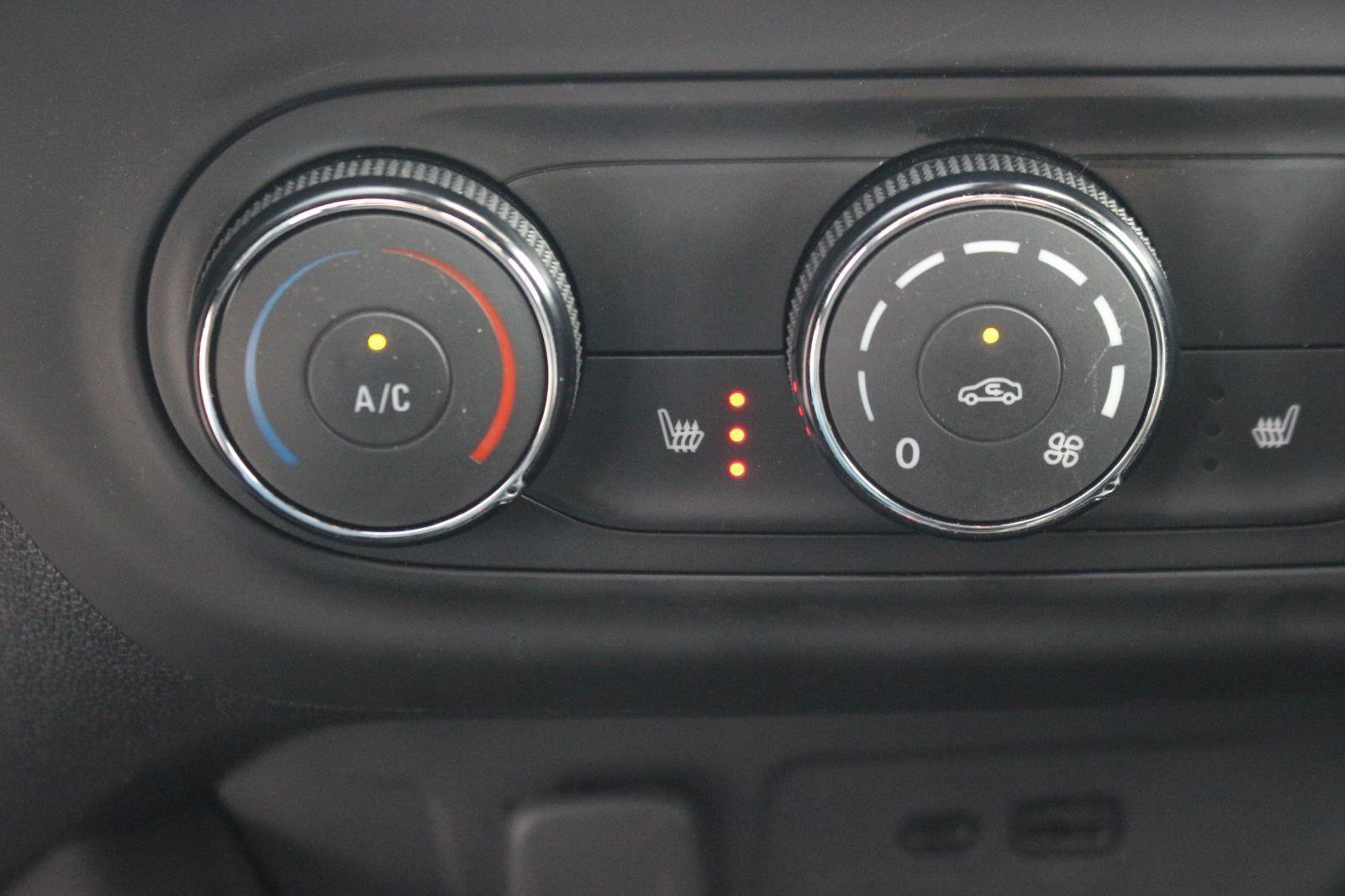 Used 2024 Chevrolet Trax RS w/ Driver Confidence Package image 26