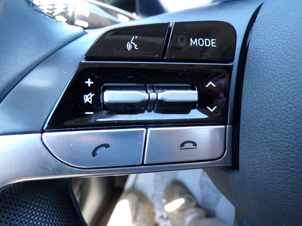 Certified 2023 Hyundai Elantra SEL w/ Convenience Package FWD image 28