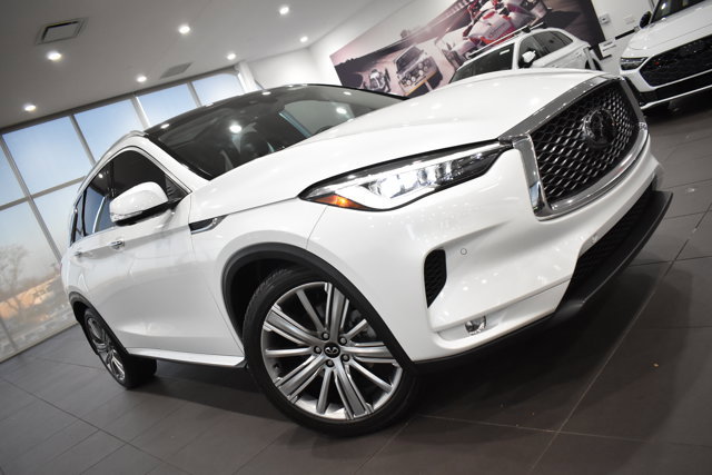 Used 2023 INFINITI QX50 Sensory image 4
