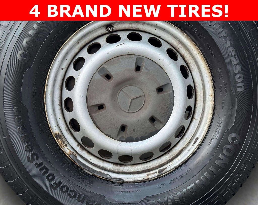 Used 2013 Mercedes-Benz Sprinter 2500 image 25