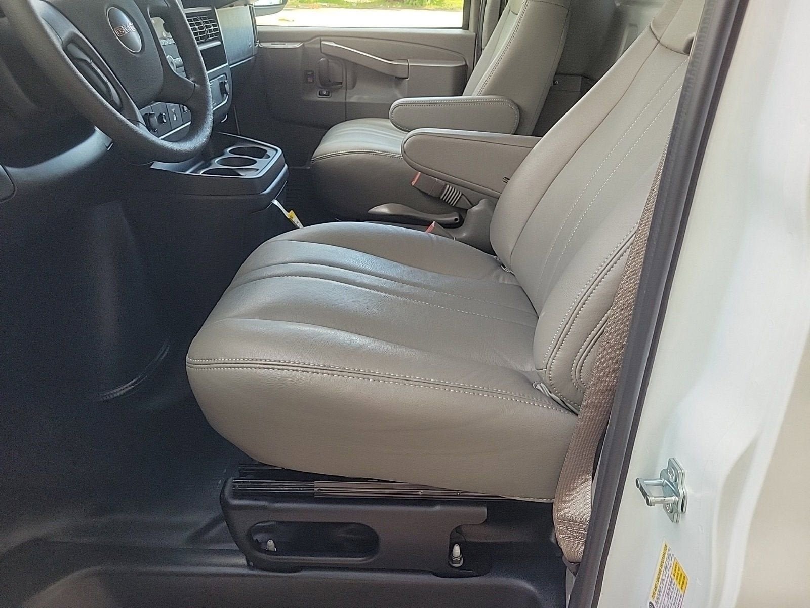 New 2025 GMC Savana 2500 Extended w/ Driver Convenience Package RWD image 24