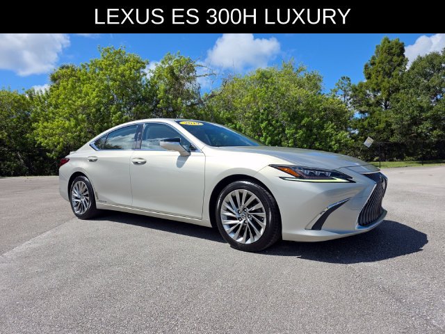 Used 2019 Lexus ES 300h w/ Accessory Package 2 FWD image 1