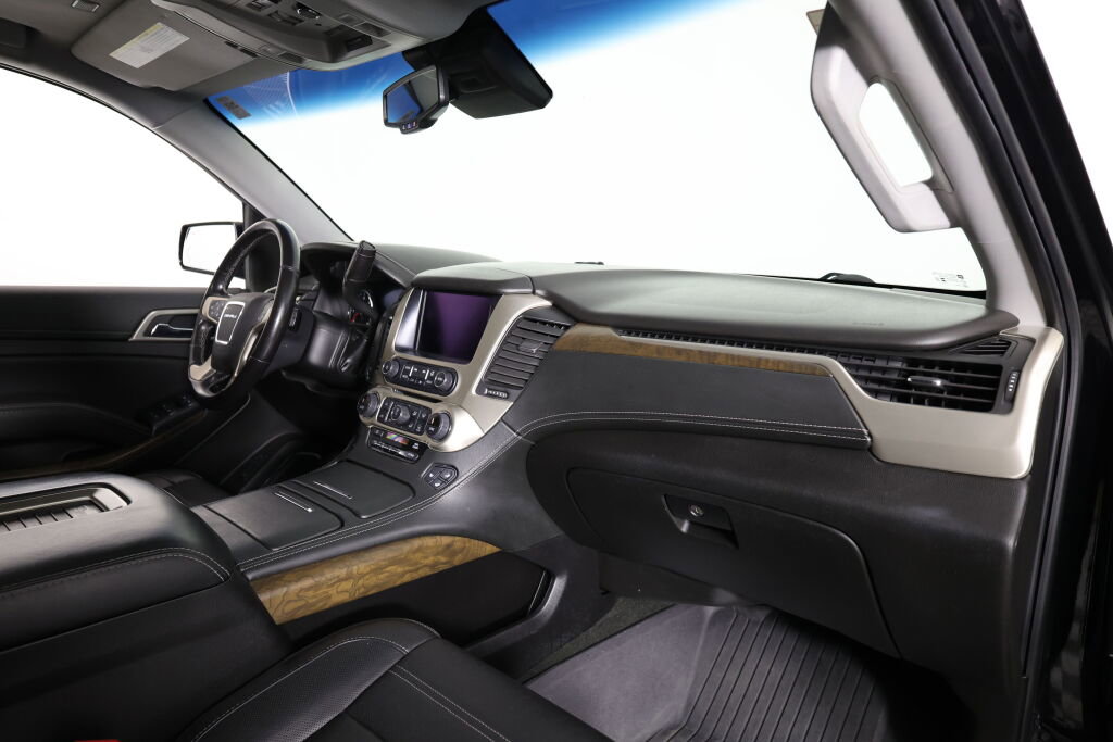 Used 2018 GMC Yukon Denali w/ Denali Ultimate Package image 27