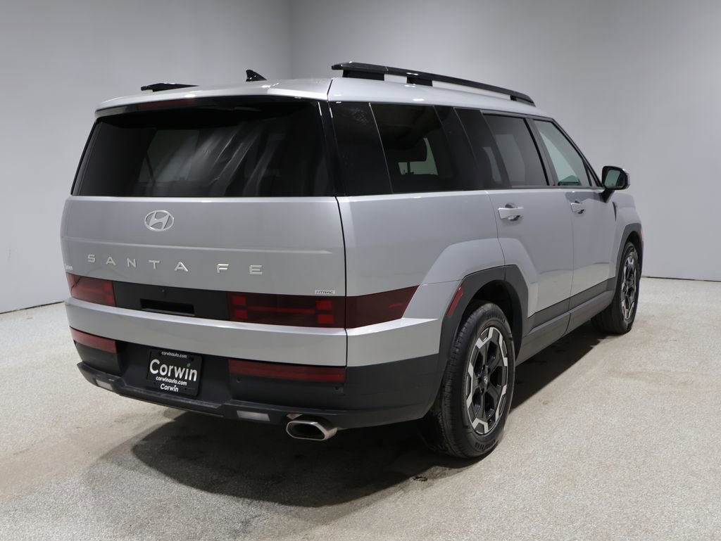 Used 2025 Hyundai Santa Fe SEL image 2