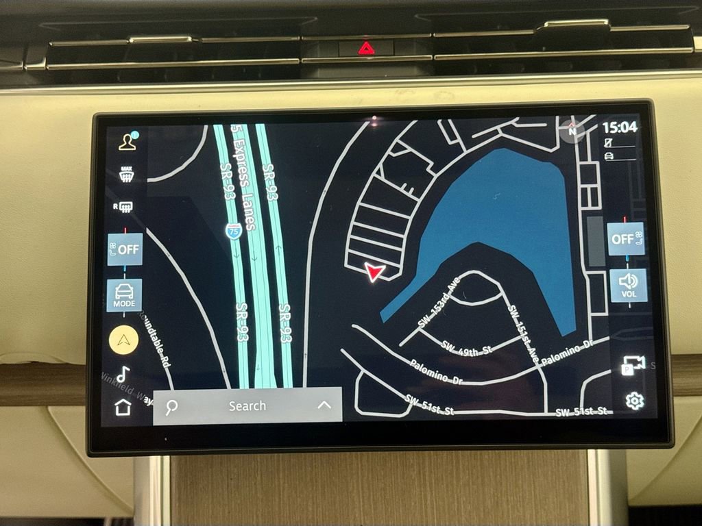 New 2026 Land Rover Range Rover SE image 13