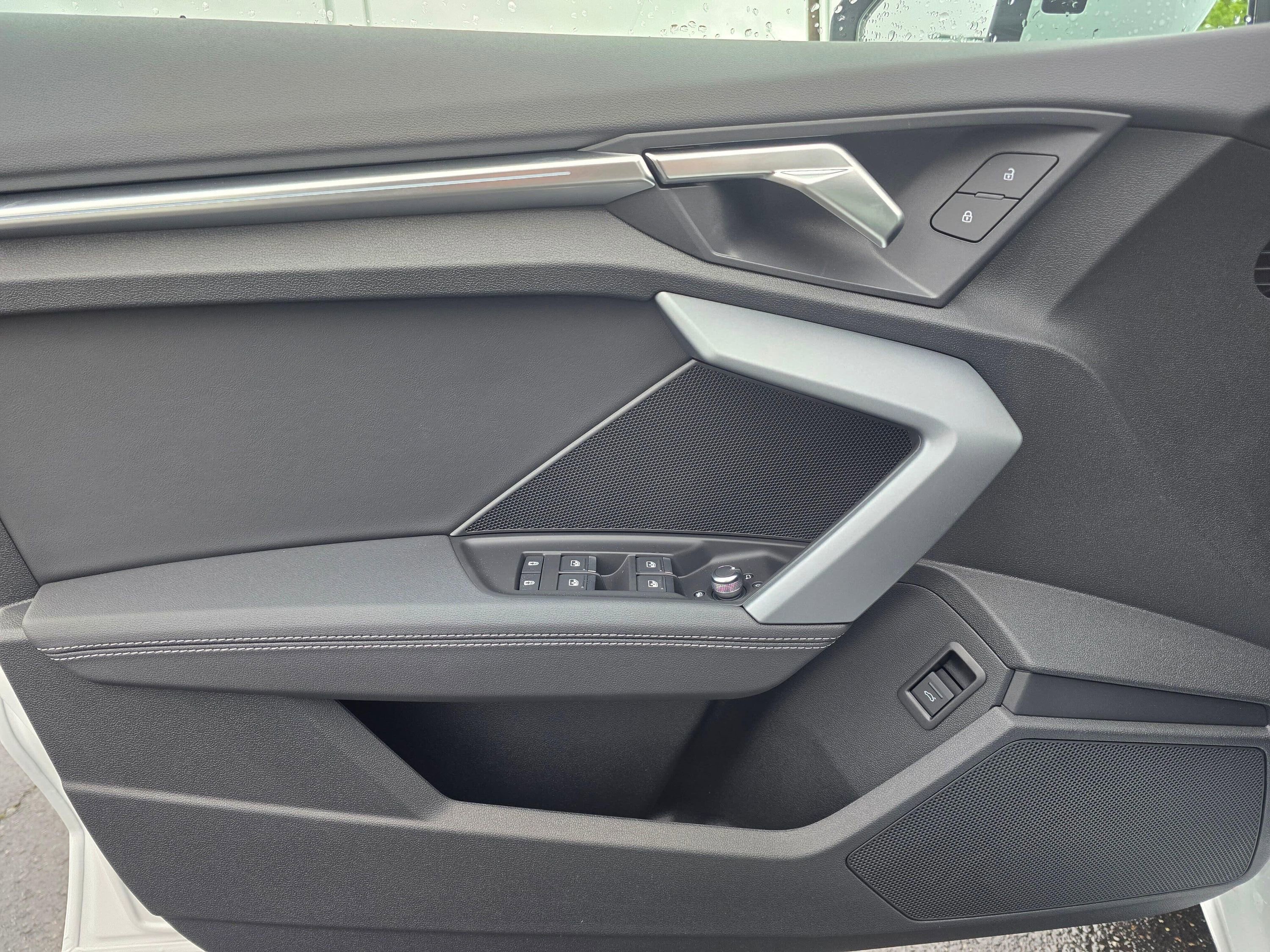 Used 2023 Audi Q4 e-tron Premium Plus RWD image 36